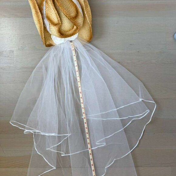 Cowgirl hat and veil Bride to be Wedding Western - Picture 3 of 3
